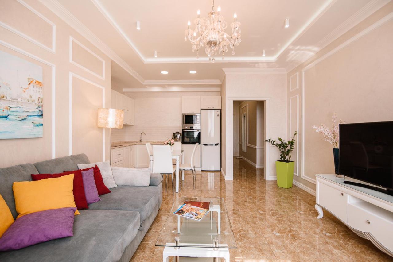 Luxury For Business & Pleasure Royal 1 Kyiv Exterior foto