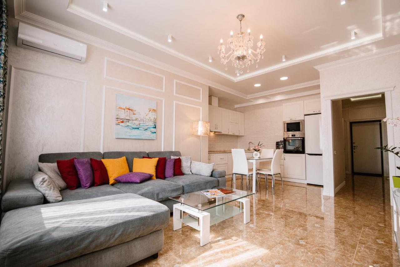 Luxury For Business & Pleasure Royal 1 Kyiv Exterior foto