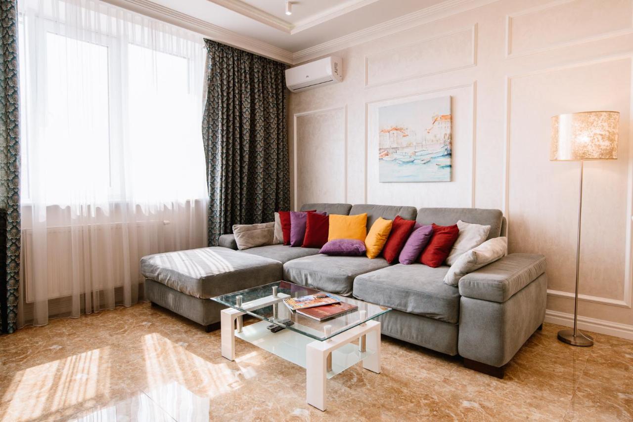 Luxury For Business & Pleasure Royal 1 Kyiv Exterior foto