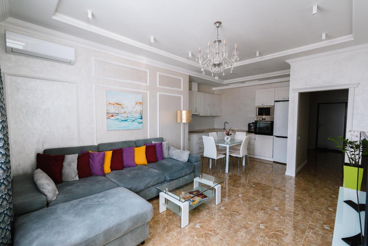 Luxury For Business & Pleasure Royal 1 Kyiv Exterior foto