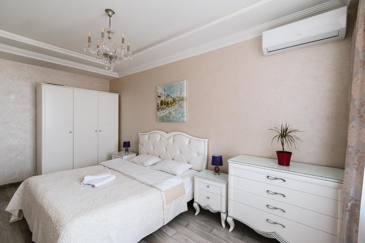 Luxury For Business & Pleasure Royal 1 Kyiv Exterior foto